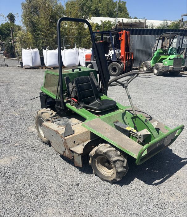 Triturador stella racoon 110 26cv diesel