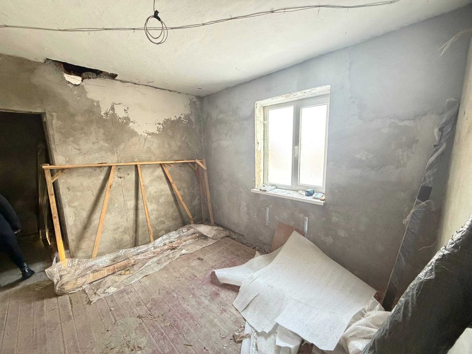 Терміновий продаж приватного будинку з комунікаціями , 2х до зупинки