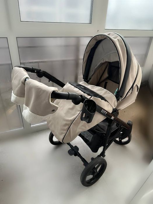 Продам коляску 3в 1