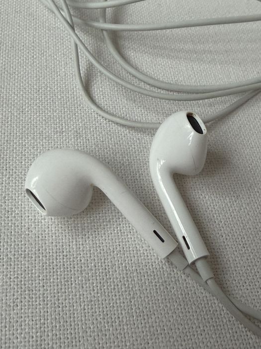 Słuchawki Apple EarPods ze złączem Lightning douszne przewodowe iPhone