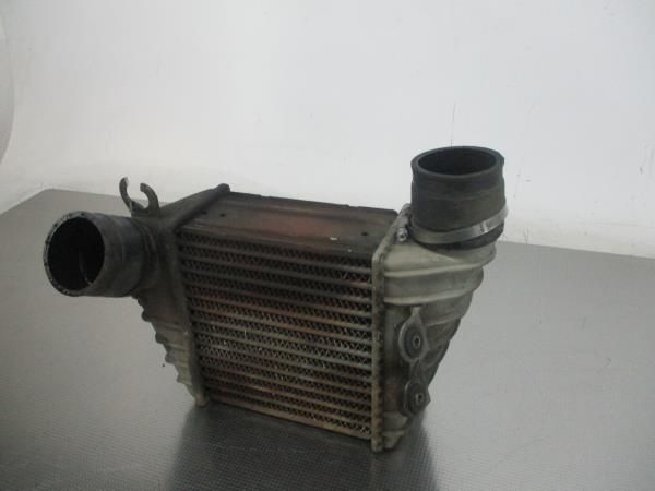 Radiador do intercooler AUDI A3 (8L1)