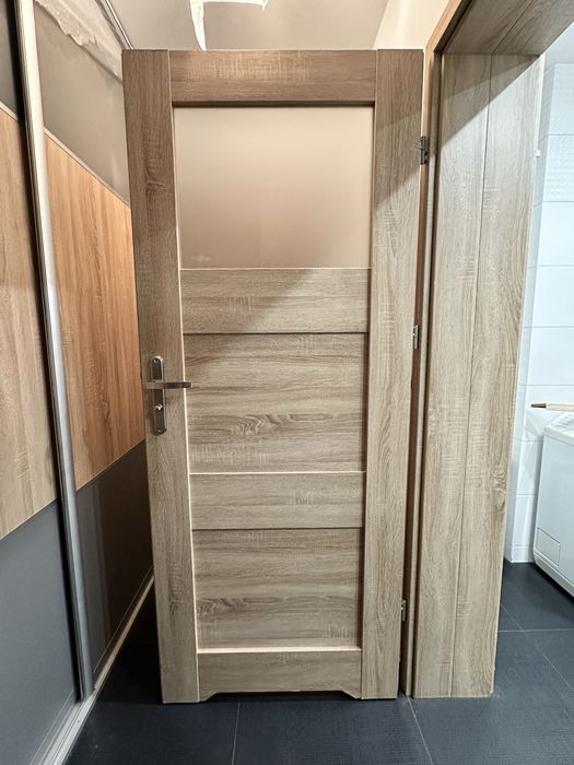 Drzwi lazienkowe 80 L