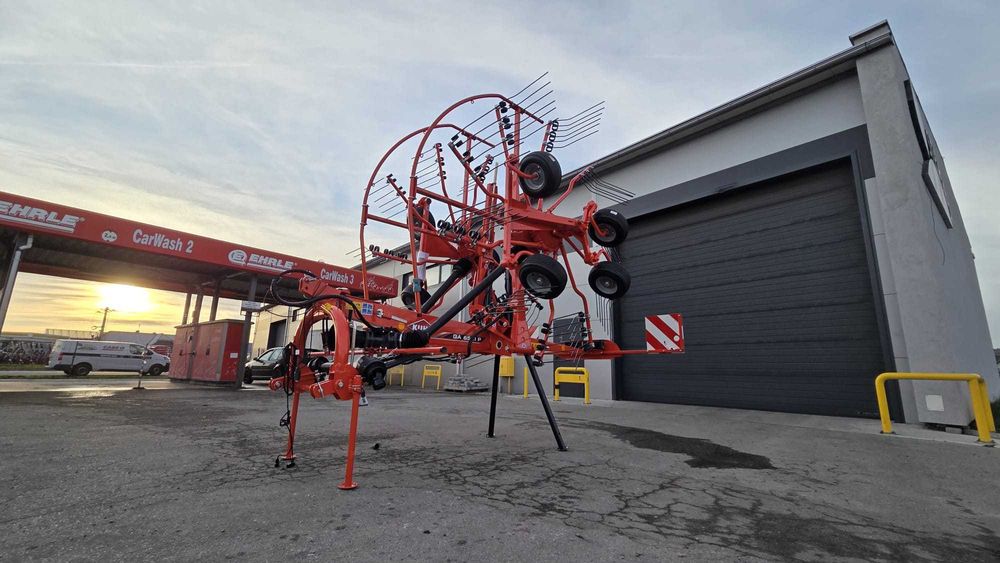 Zgrabiarka 2 Karuzelowa KUHN GA 6501 P - Zgrabywanie do środka