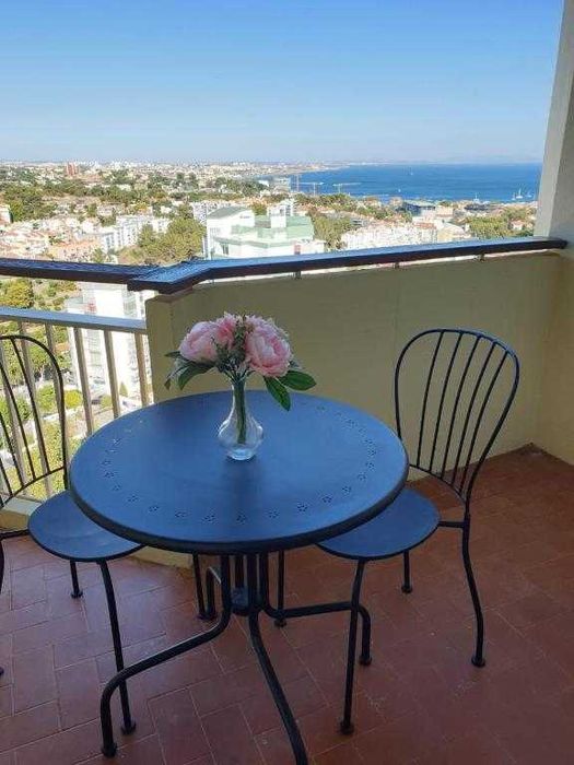 Apartamento T0 mobilado em Cascais