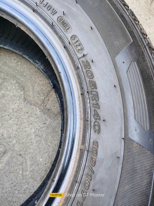 Nexen ROADIAN CT8 205R14 c