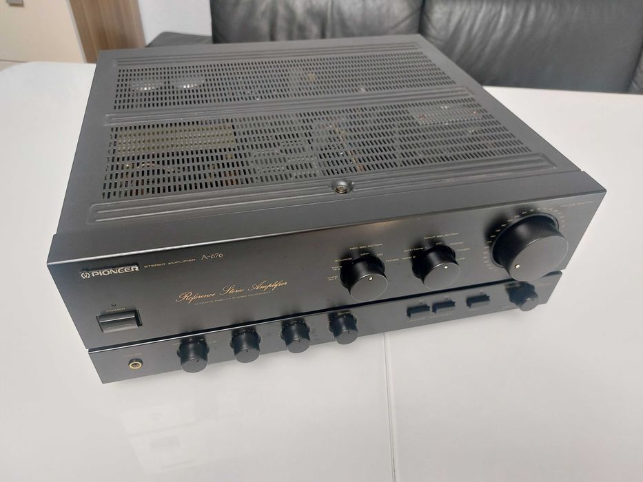 Pioneer A-676 Транзисторный стерео усилитель