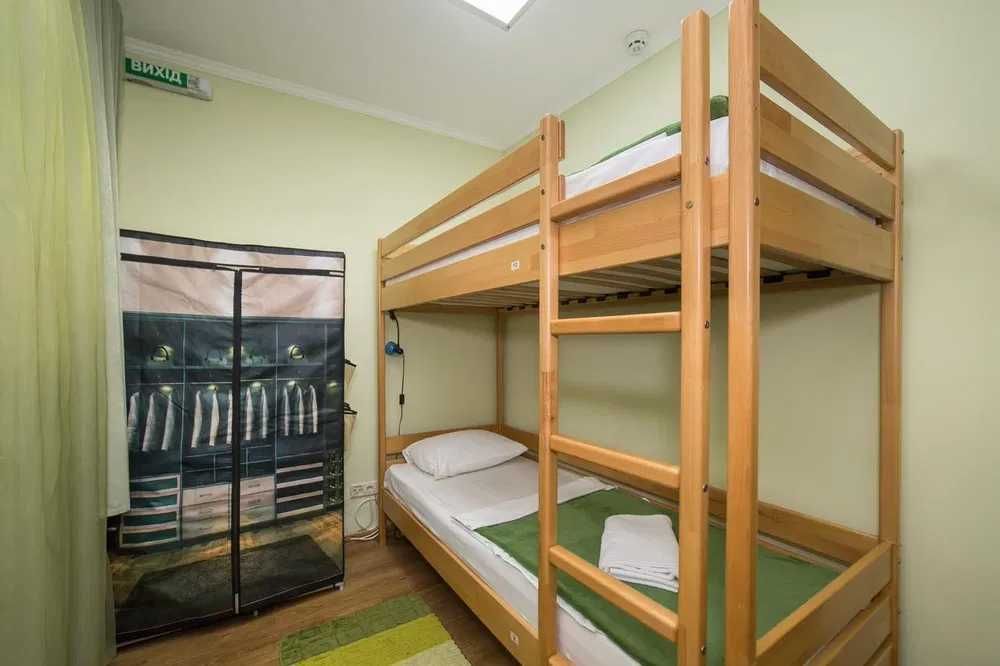 Хостели у кожному районі Києва поряд з Метро-14-555.biz.ua