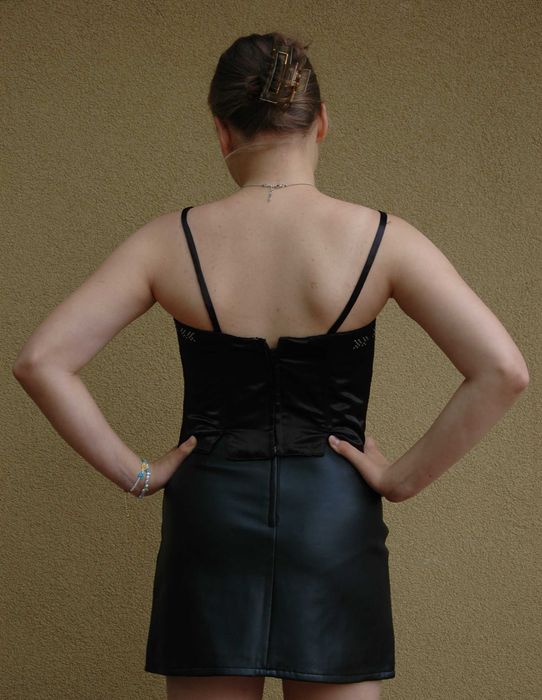 Czarny gorsetowy top rozm. M