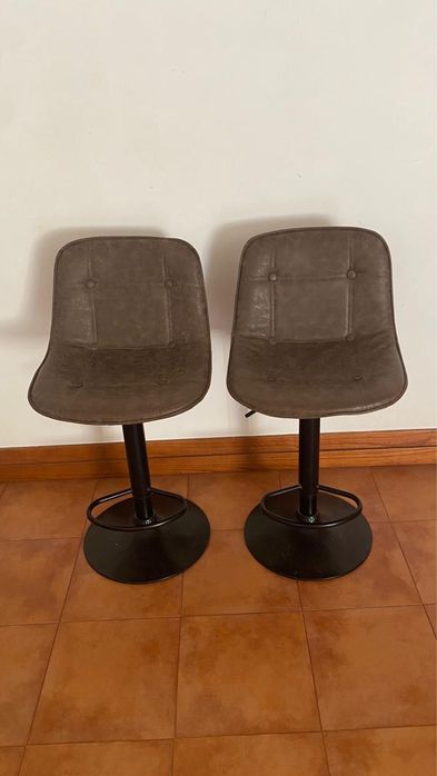 Conjunto de 2 Bancos