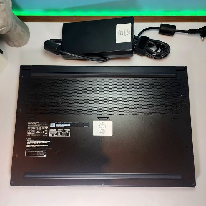 Ігровий ноутбук  MSI GS66 Stealth / i7-10750H / RTX 2060 6GB / 16GB RAM / 512 SSD / Метал