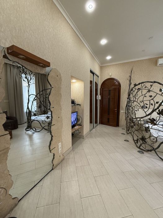 Дерибасовская / Ришельевская  12 Подобово Оперный Театр Центр