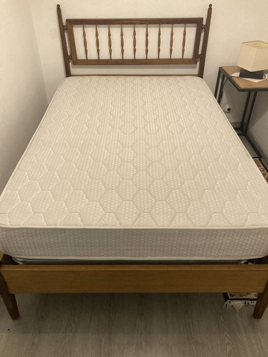 Camas varias com e sem colchão