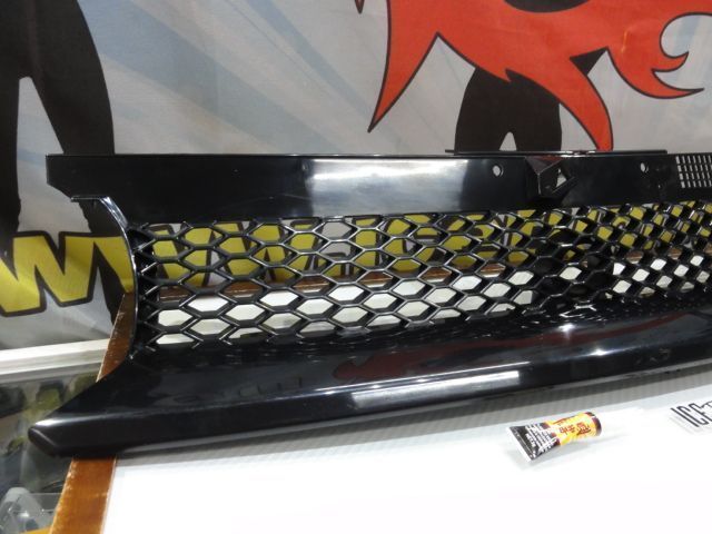 Grelha Frontal VW Golf 4 / IV em favo de mel, sem simbolo em ABS plastico