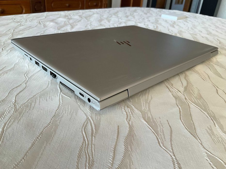 Laptop HP EliteBook 840 G5 8 GB RAM,  256GB SSD, Windows 11 Pro.