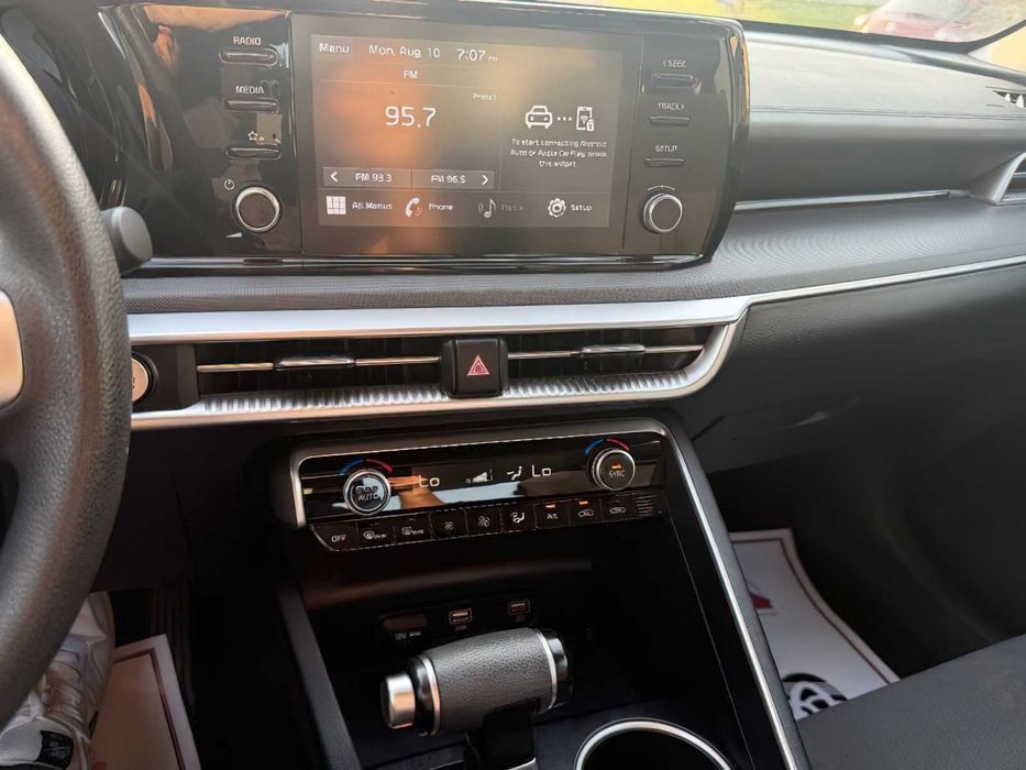 Kia K5      2021