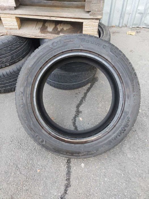 Шини б/в 225 55 R18 Barum Bravuris 5
