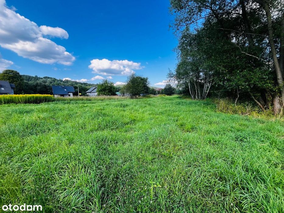 Działka budowlana 1400 m² w malowniczej wsi