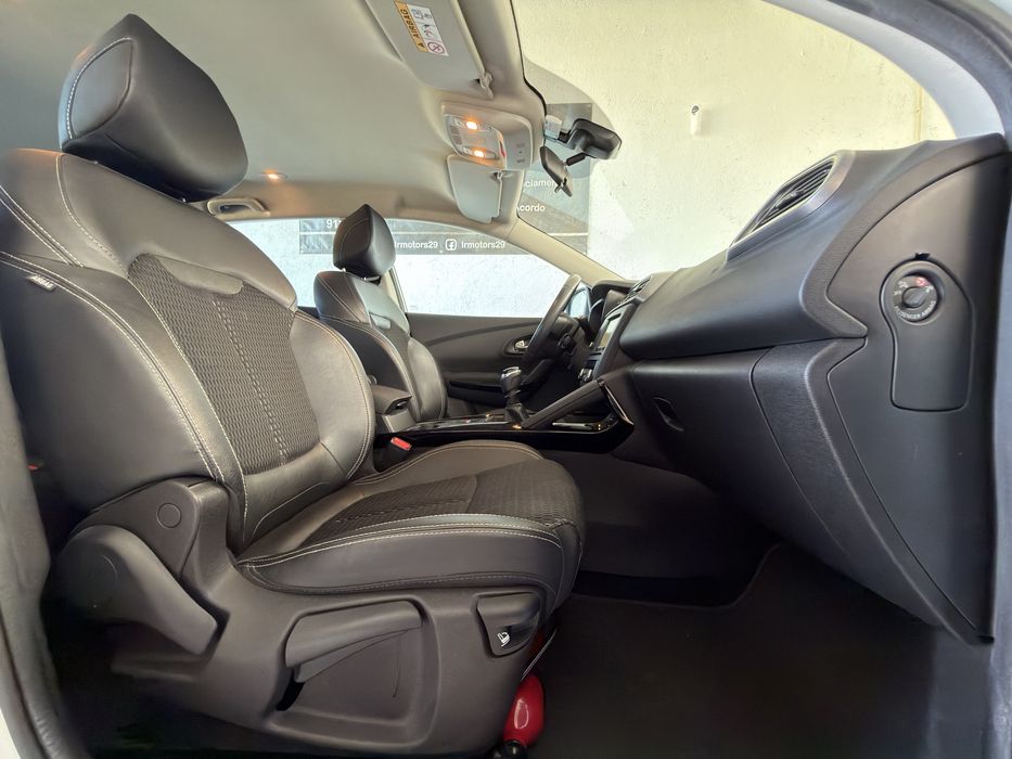 Renault Kadjar 1.3 TCe 140cv Limited Edition - Desde 225€ Mês