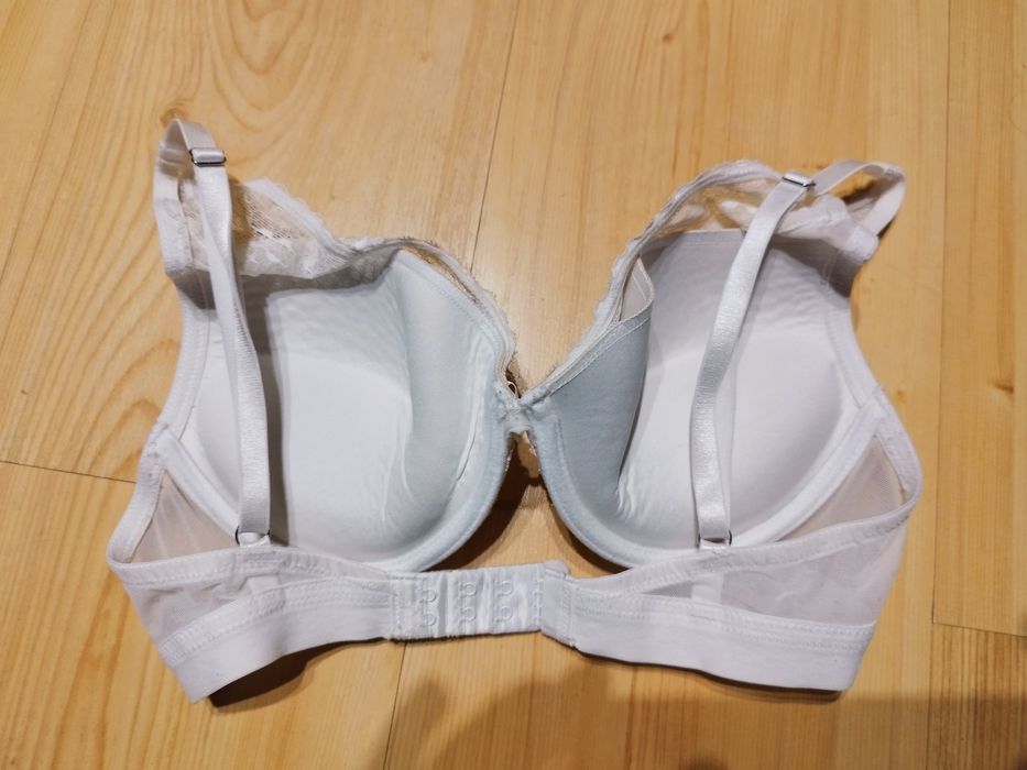 Biustonosz push'up Reserved