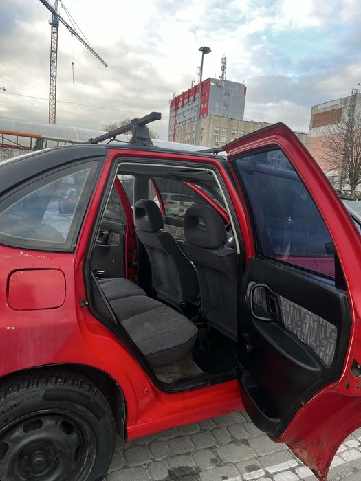 SEAT Cordoba 1.6 (1994)ОПИС