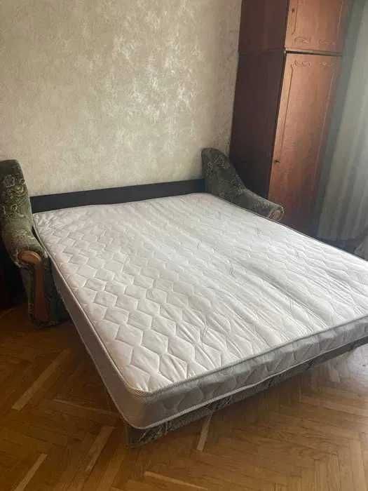 Диван Б/У 4000 грн