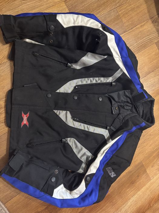 Продам мотокуртку IXS