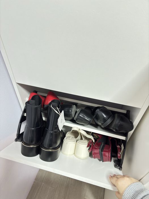 Sapateira branca ikea