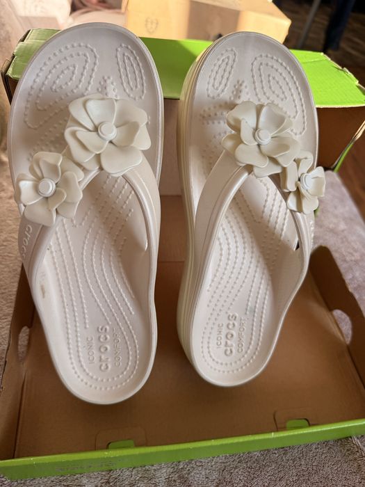 Продам Crocs шлепки