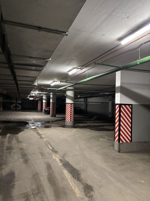 Оренда паркомісця ТРЦ Комод, метро Лівобережна