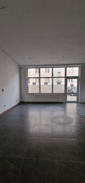 Lokal handlowo-uslugowy w centrum skierniewic