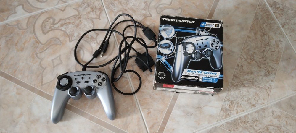 Joystick Trustmaster, run & drive.64553337861379120