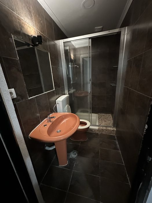 Casa t1 com despesas agua e luz incluso