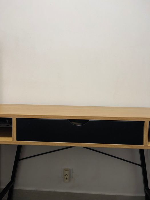 Secretaria Jysk castanho claro e preto - Excelente estado