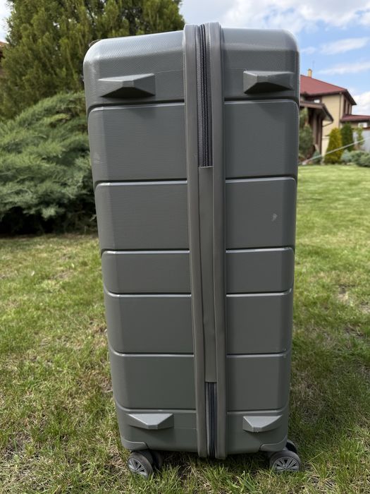 Валіза велика з поліпропілену MCS V366