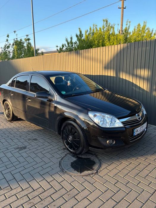 Opel Astra H/FL 3 2009 sedan 1.6 mpi