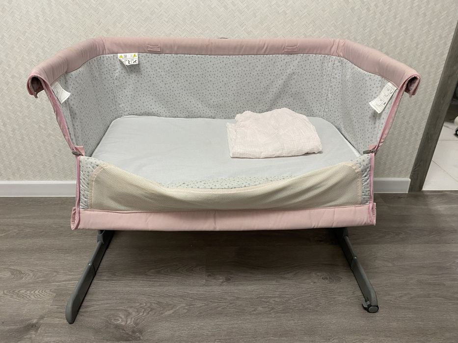 Дитяче ліжечко (приставне) chicco next 2 me