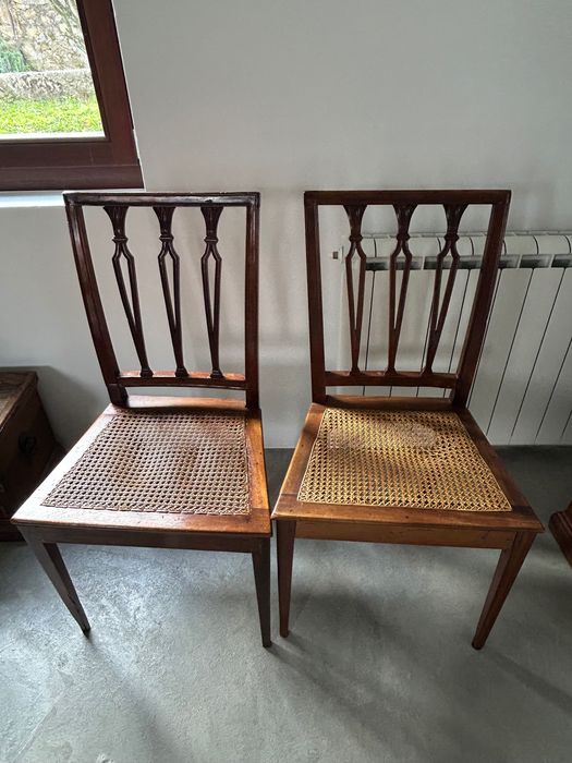 5 lindas cadeiras D Maria