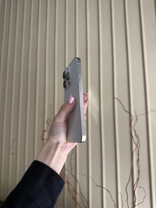 Used IPHONE 15 Pro 128 White Titanium Neverlock  Дорошенка,28 ,IGrand