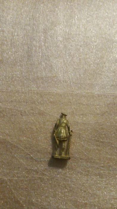 Metalowa figurka z Kinder niespodzianki Scot 2