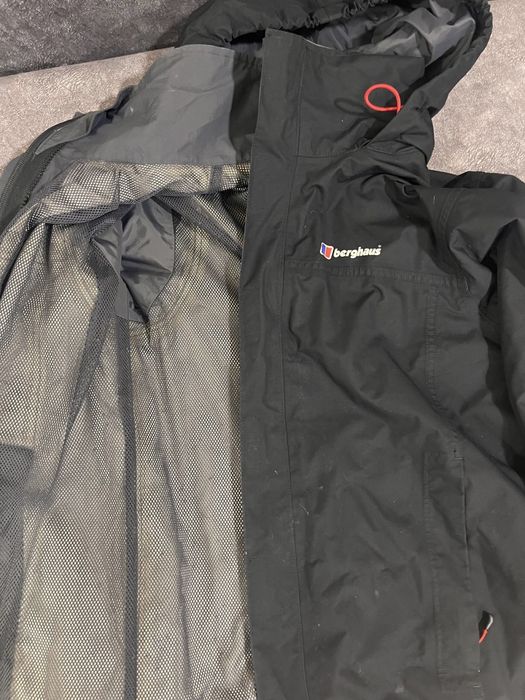 Курточка Berghaus