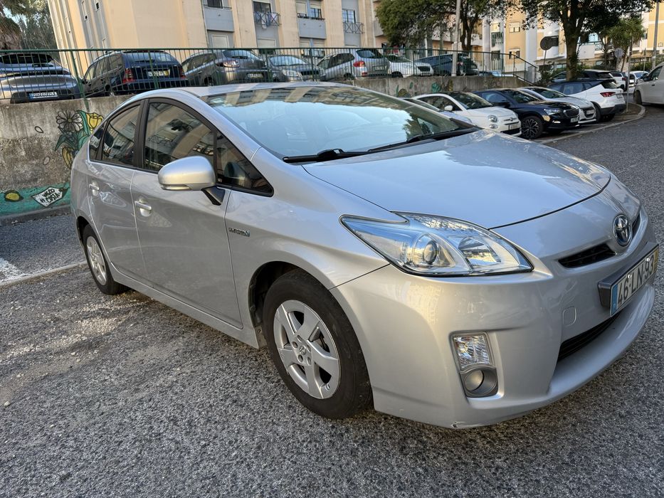Toyota prius 2011