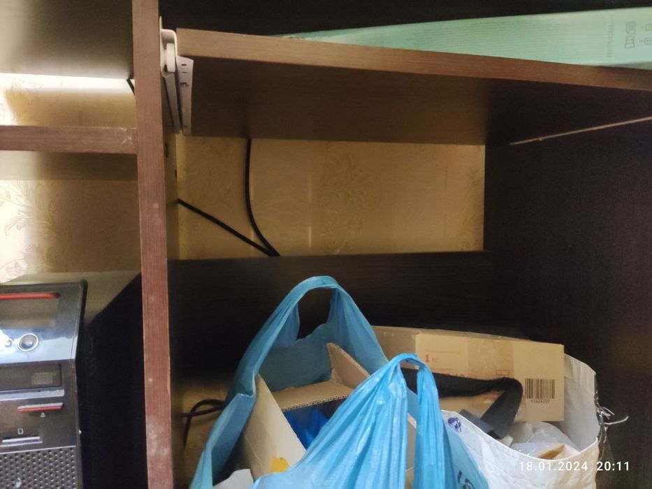 Стіл письмовий, комп'ютерний поличка під клавіат геймерське  крісло