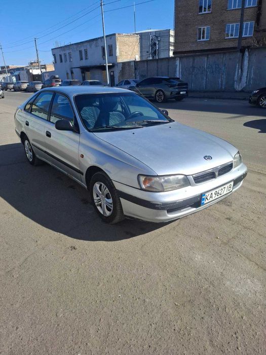 Toyota Carina E, 1.8, бензин