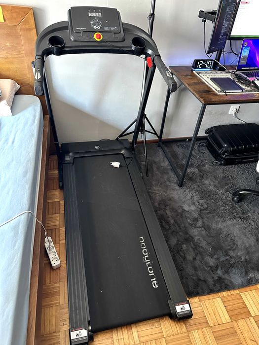 Setup + itens de quarto, secretária, cadeira gamer, cafeteira, led, espelho, passadeira