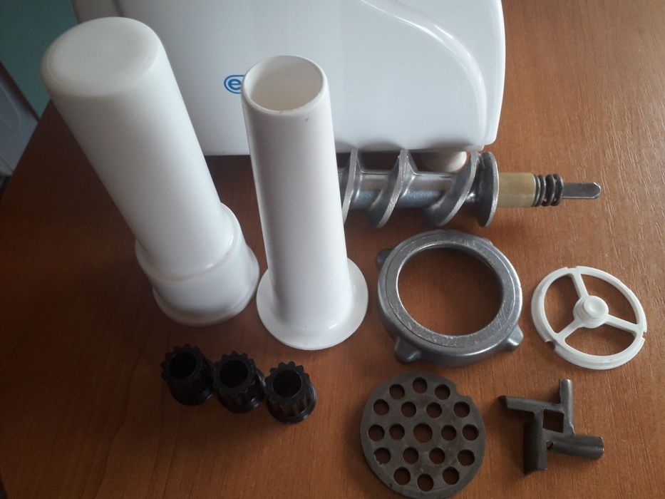 Электромясорубка ельво