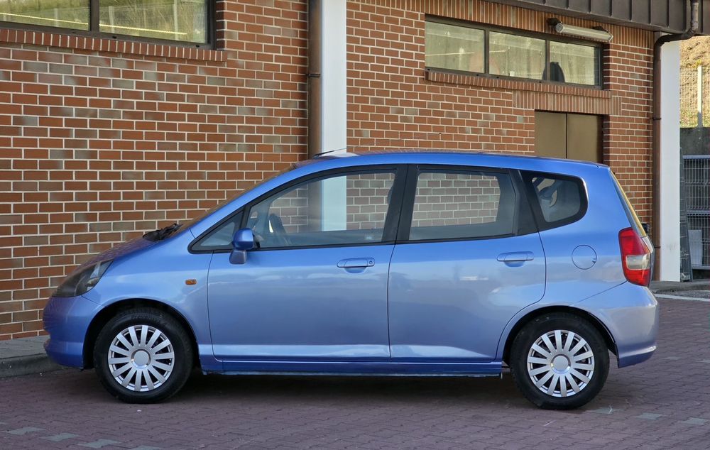 Honda Jazz 1.2 i-DSI 78cv |  AR CONDICIONADO