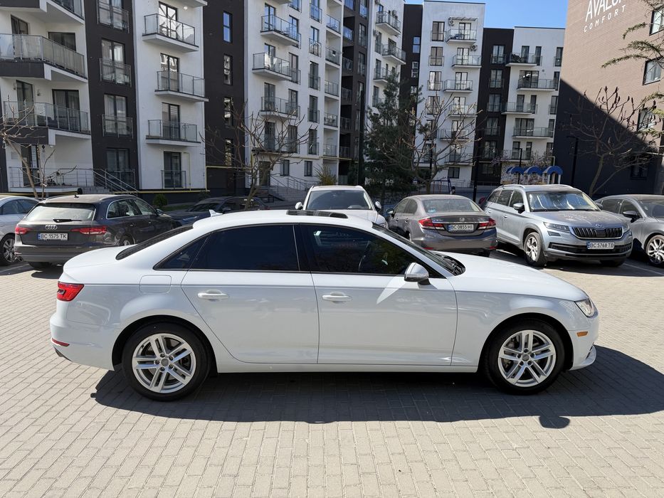 Ауді А4 2017 рік 2.0 бензин автомат