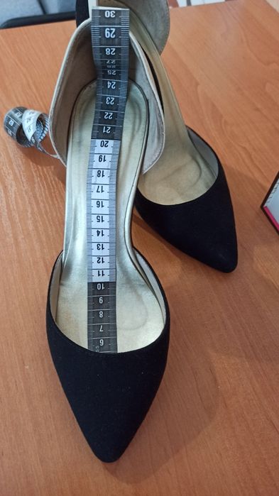 Туфли-лодочки на шпильке