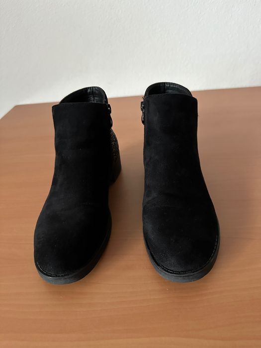 Botas Pretas Nº 38
