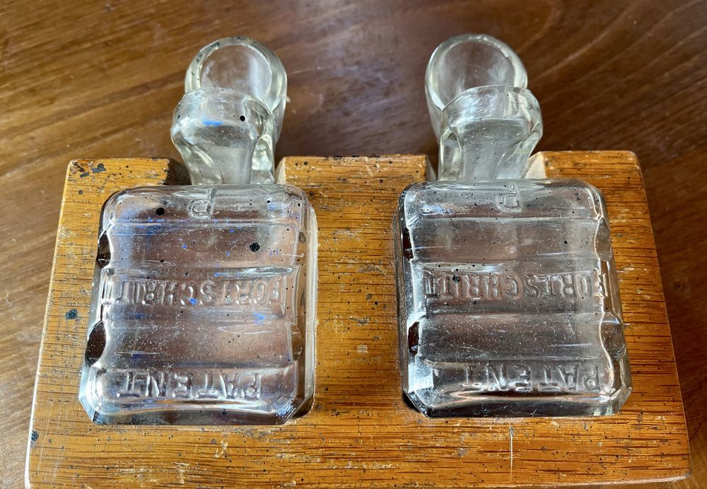Antigo tinteiro  em vidro PATENT FORTSCHRITT